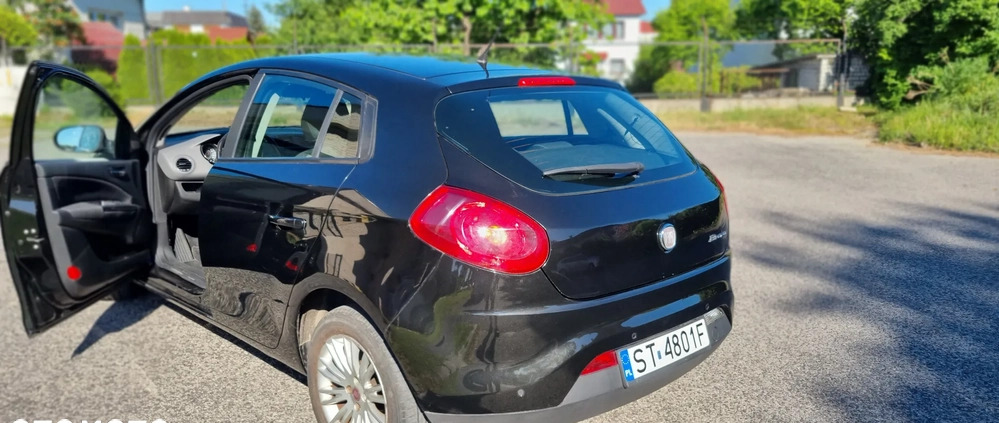 Fiat Bravo cena 18900 przebieg: 103284, rok produkcji 2010 z Tychy małe 121